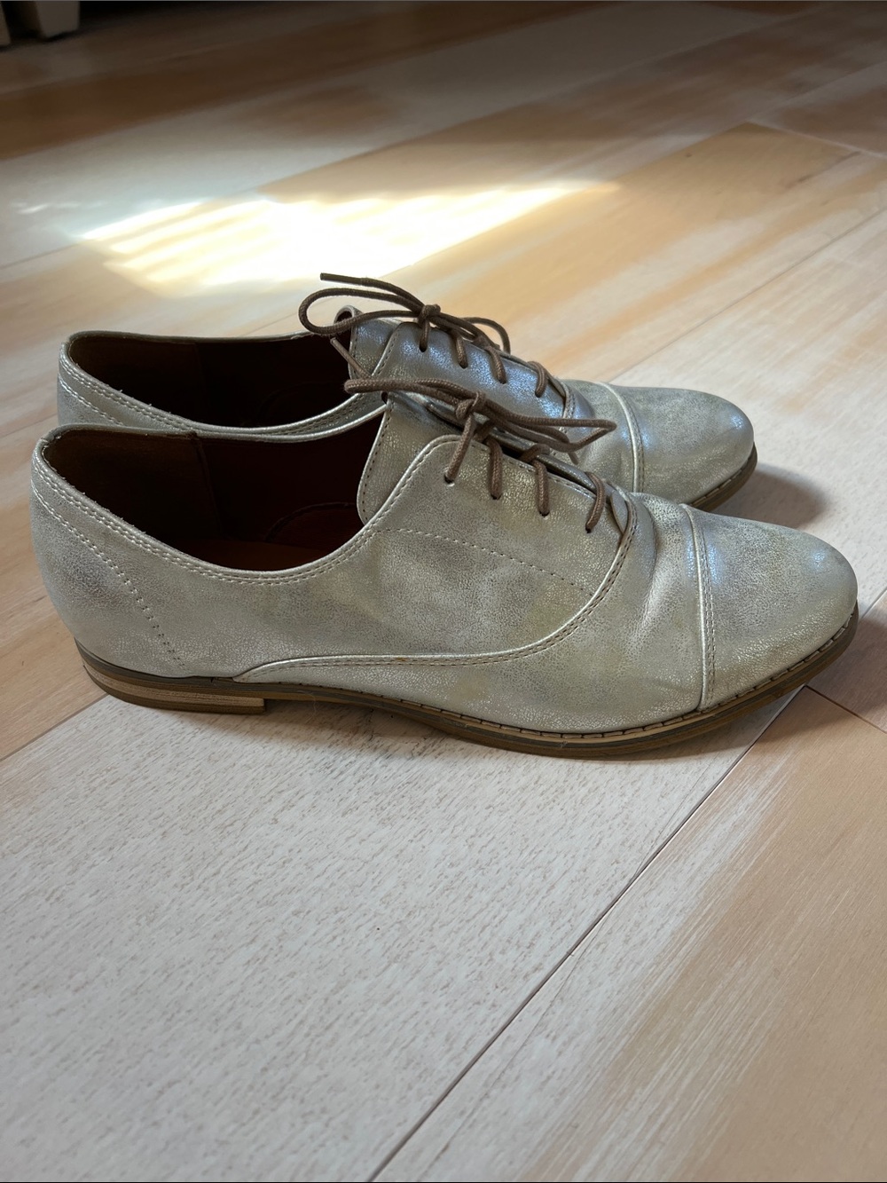 Indigo Rd Metallic Cream Lace-Up Flats